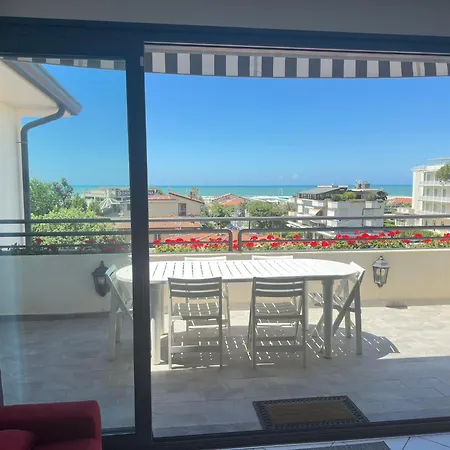 Διαμέρισμα Luxury Pentohuse Near The